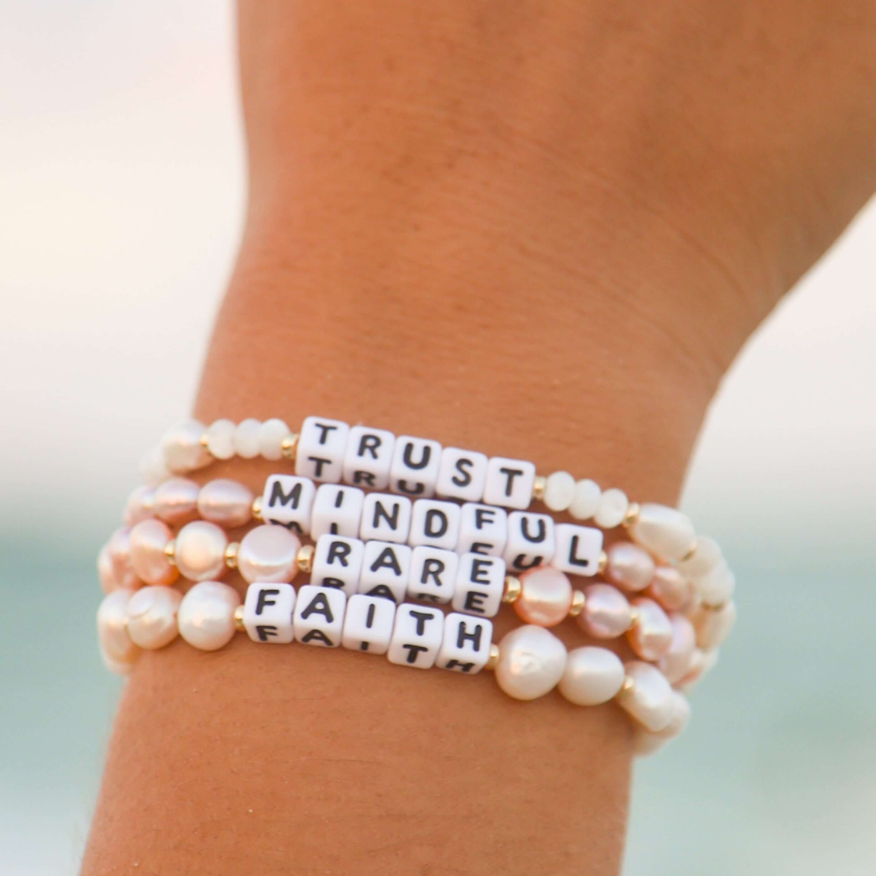 Mindful- Freshwater Pearls Bracelet